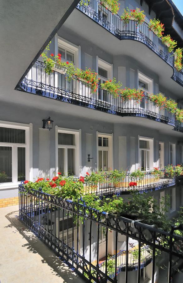 Baross City Apartments Budapest Exteriör bild